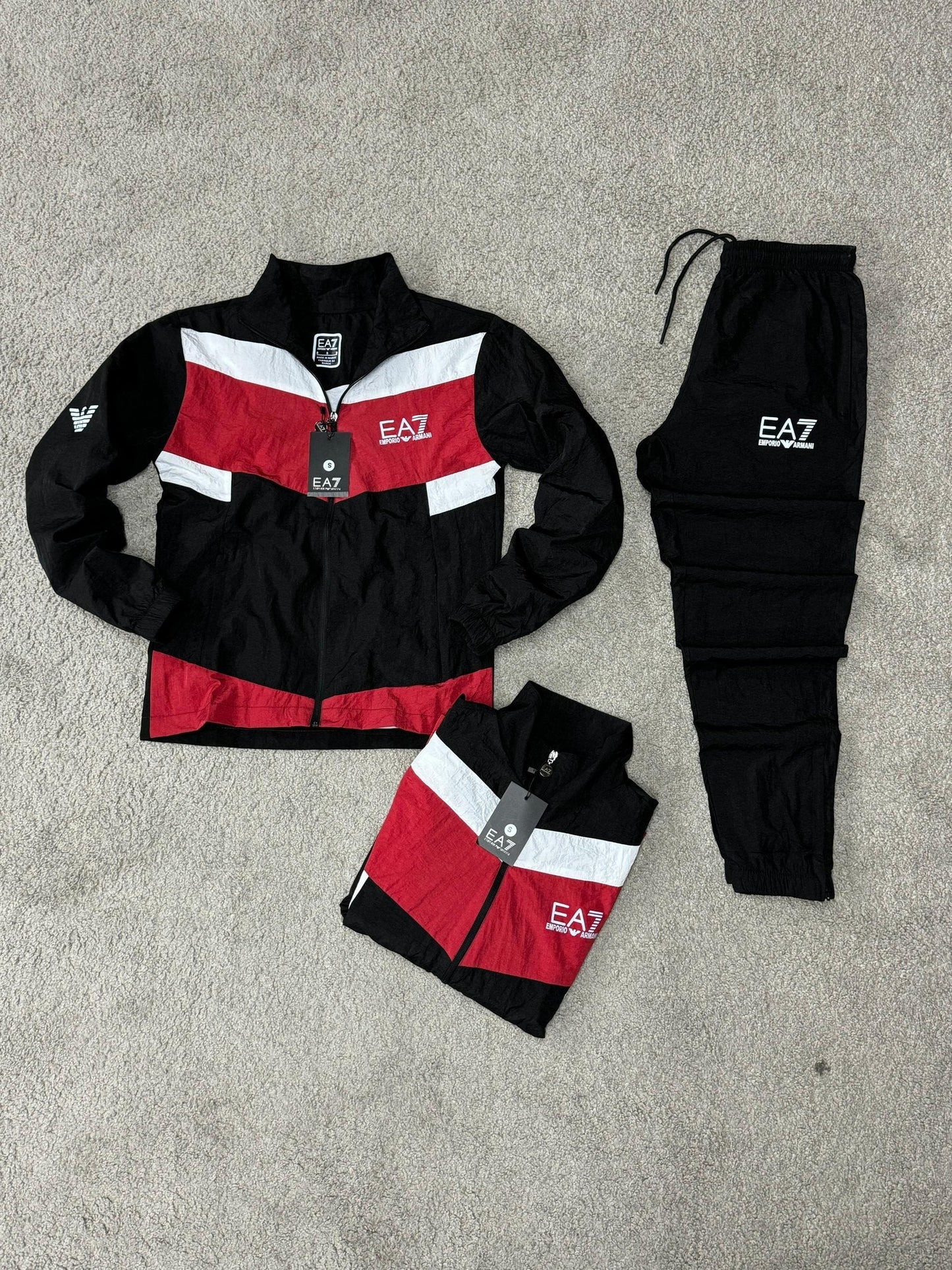 Chandal Armani (Rojo y negro) Max calidad