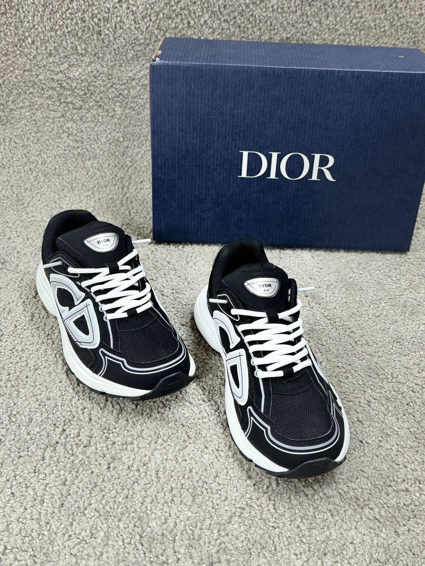 Dior B30 negras y blancas