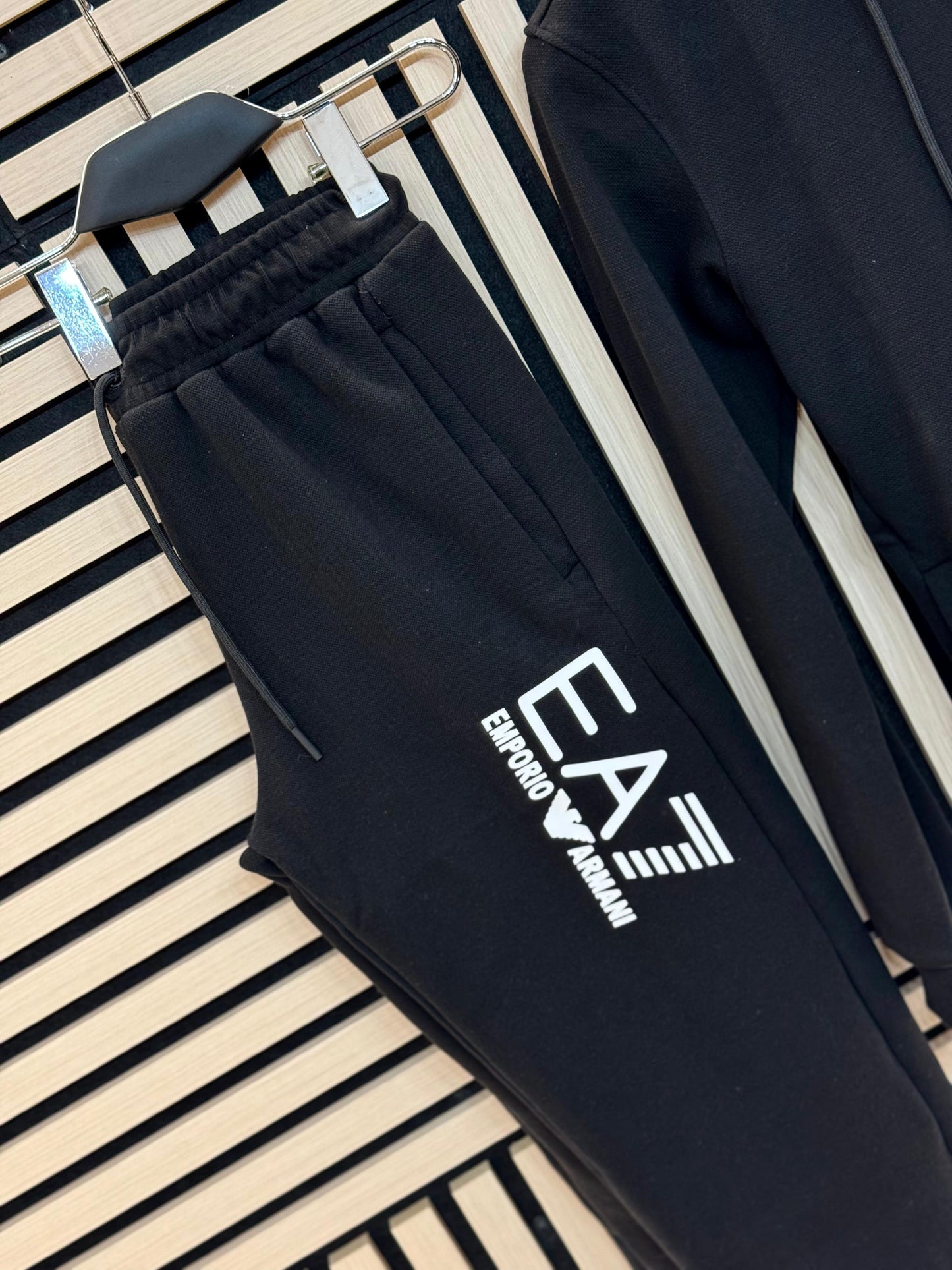 Chándal Armani/ Max calidad