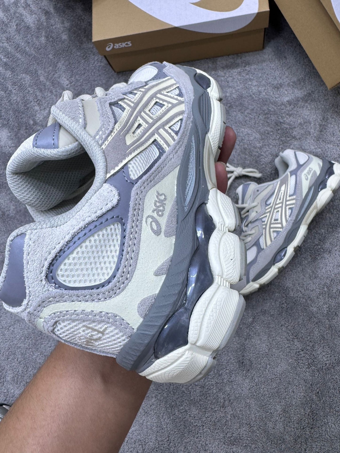 Asics GEL-NYC “con gris”