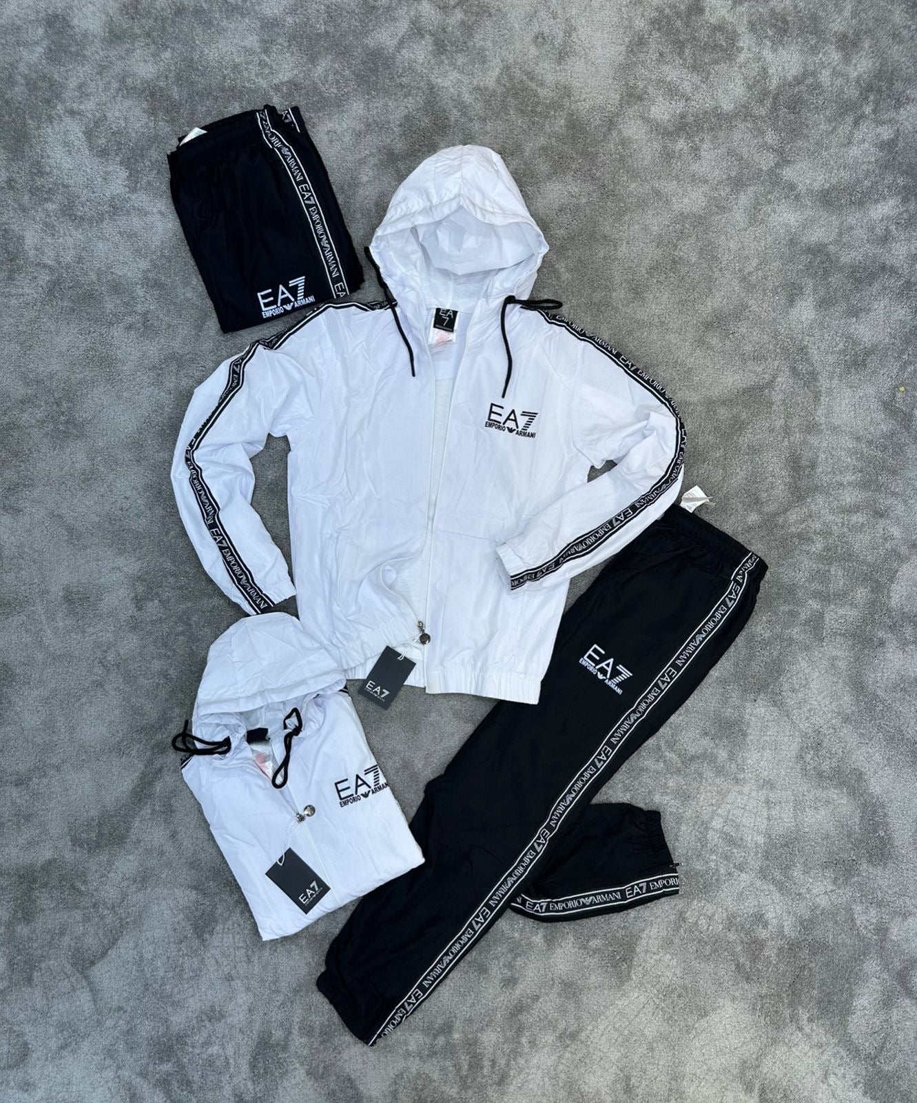 Chandal Armani (blanco) Max calidad