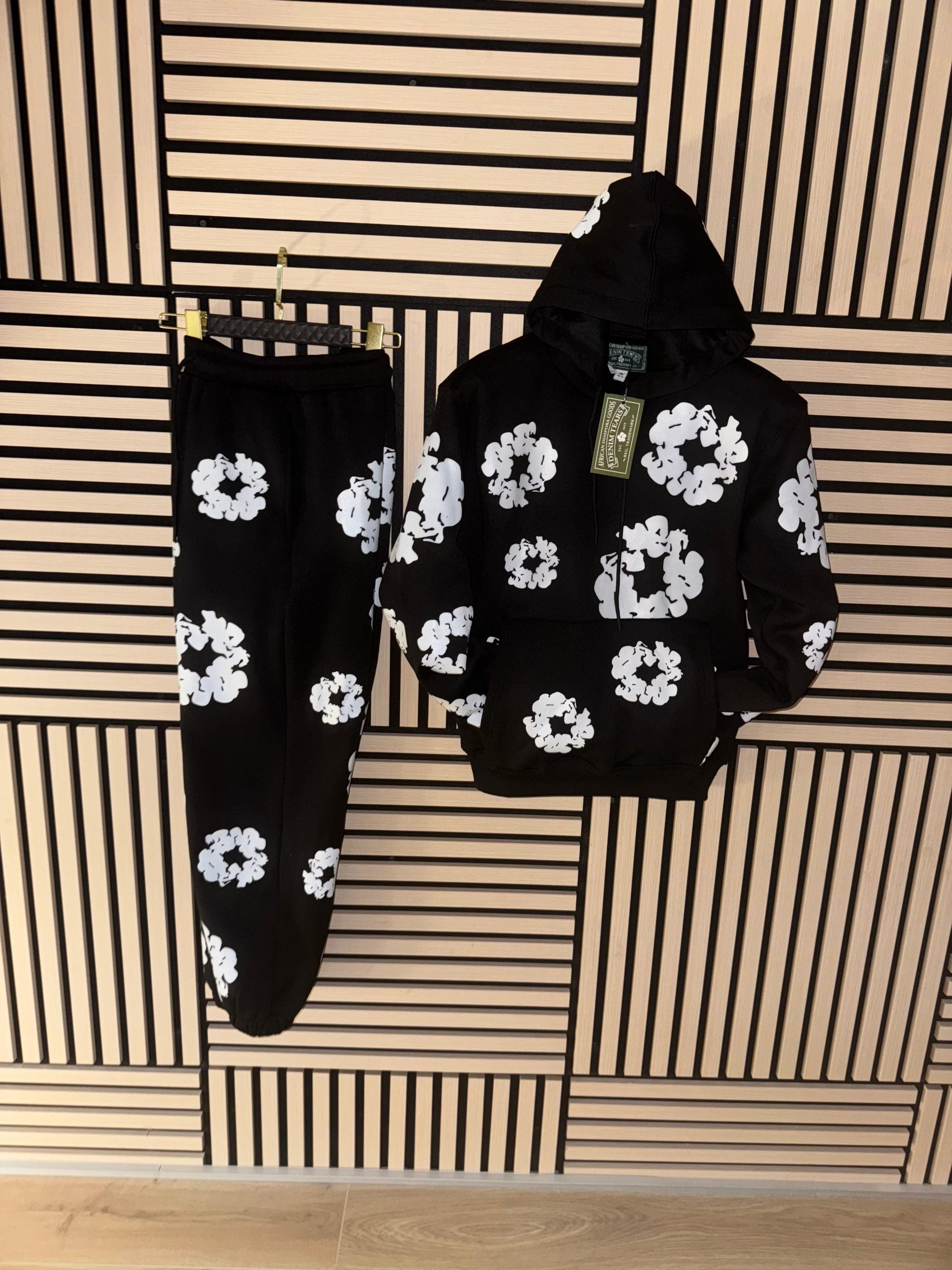 Chándal DENIM TEARS “Negro”