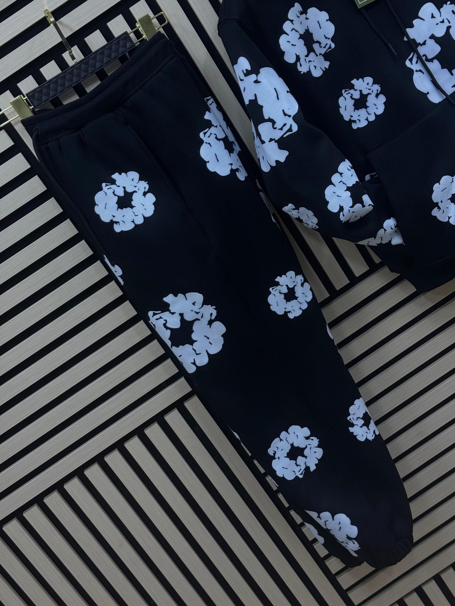 Chándal DENIM TEARS “Negro”