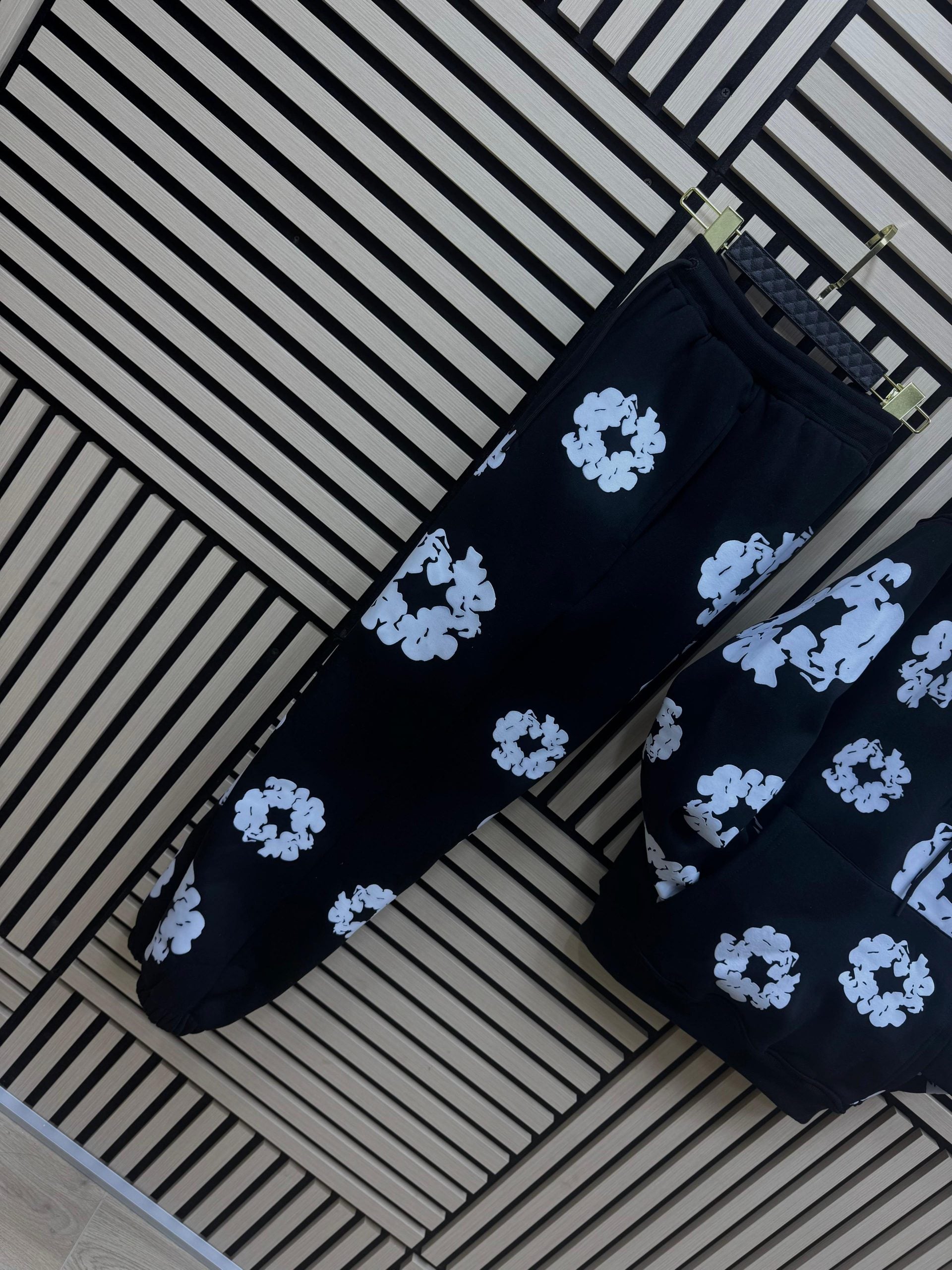 Chándal DENIM TEARS “Negro”