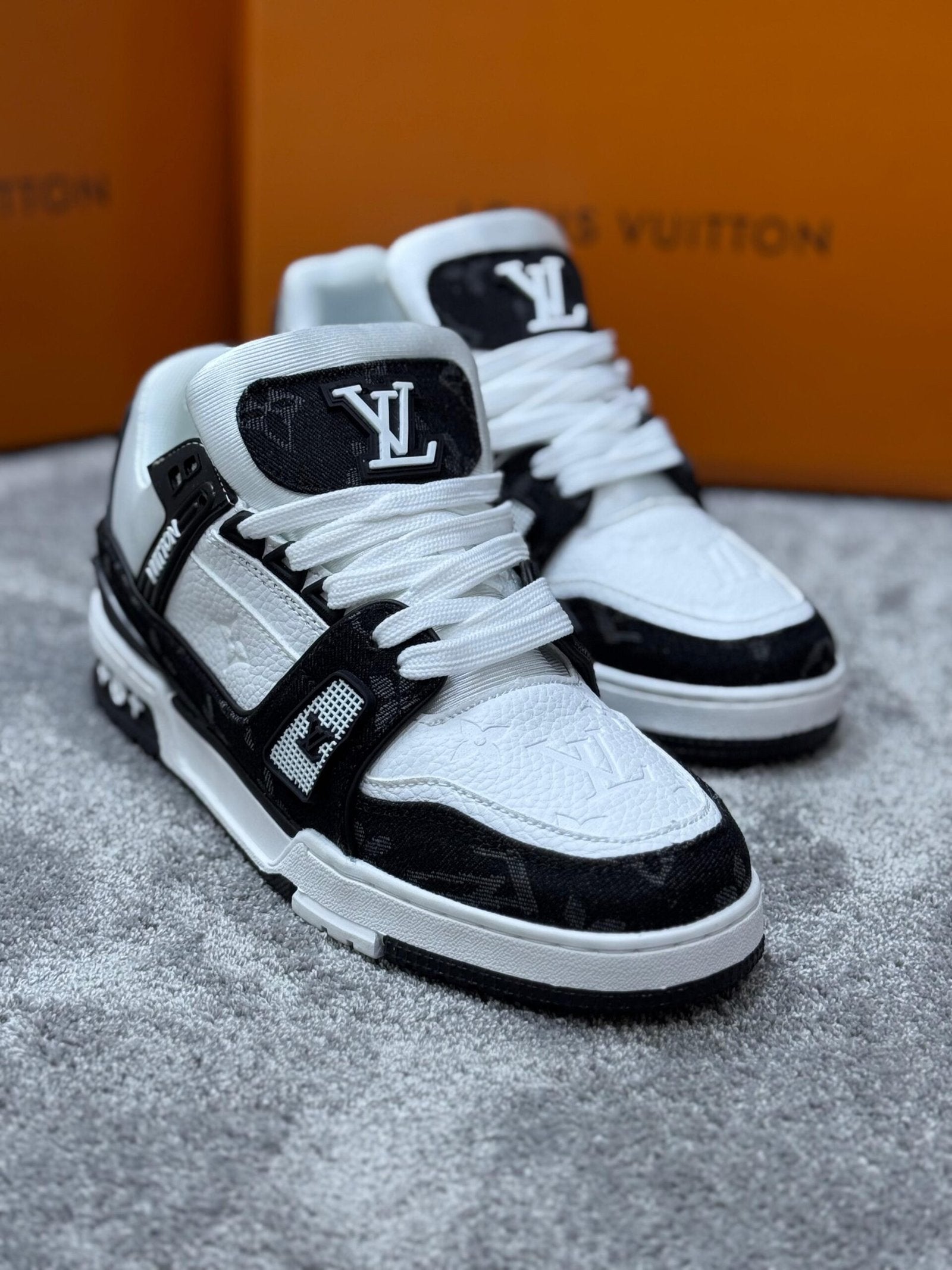 Louis Vuitton Trainer ( Negro )