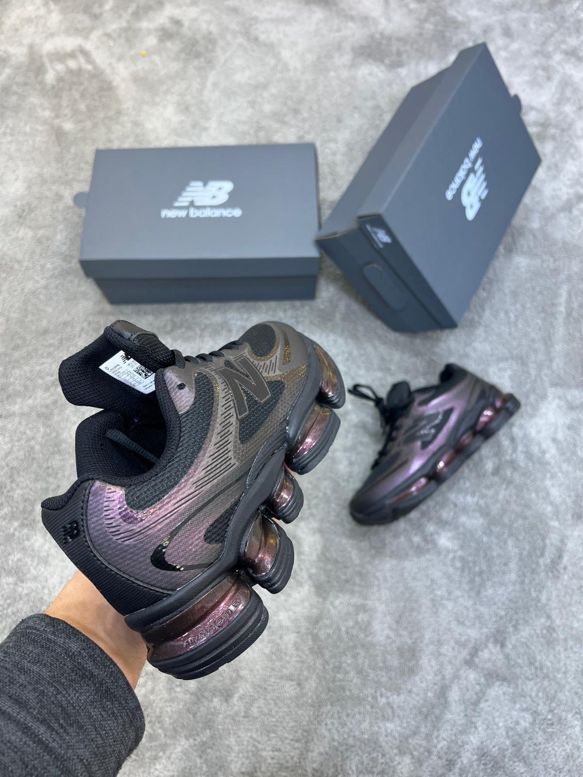 New Balance 2000