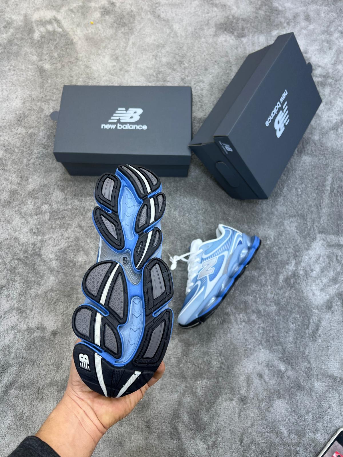 New Balance 2000