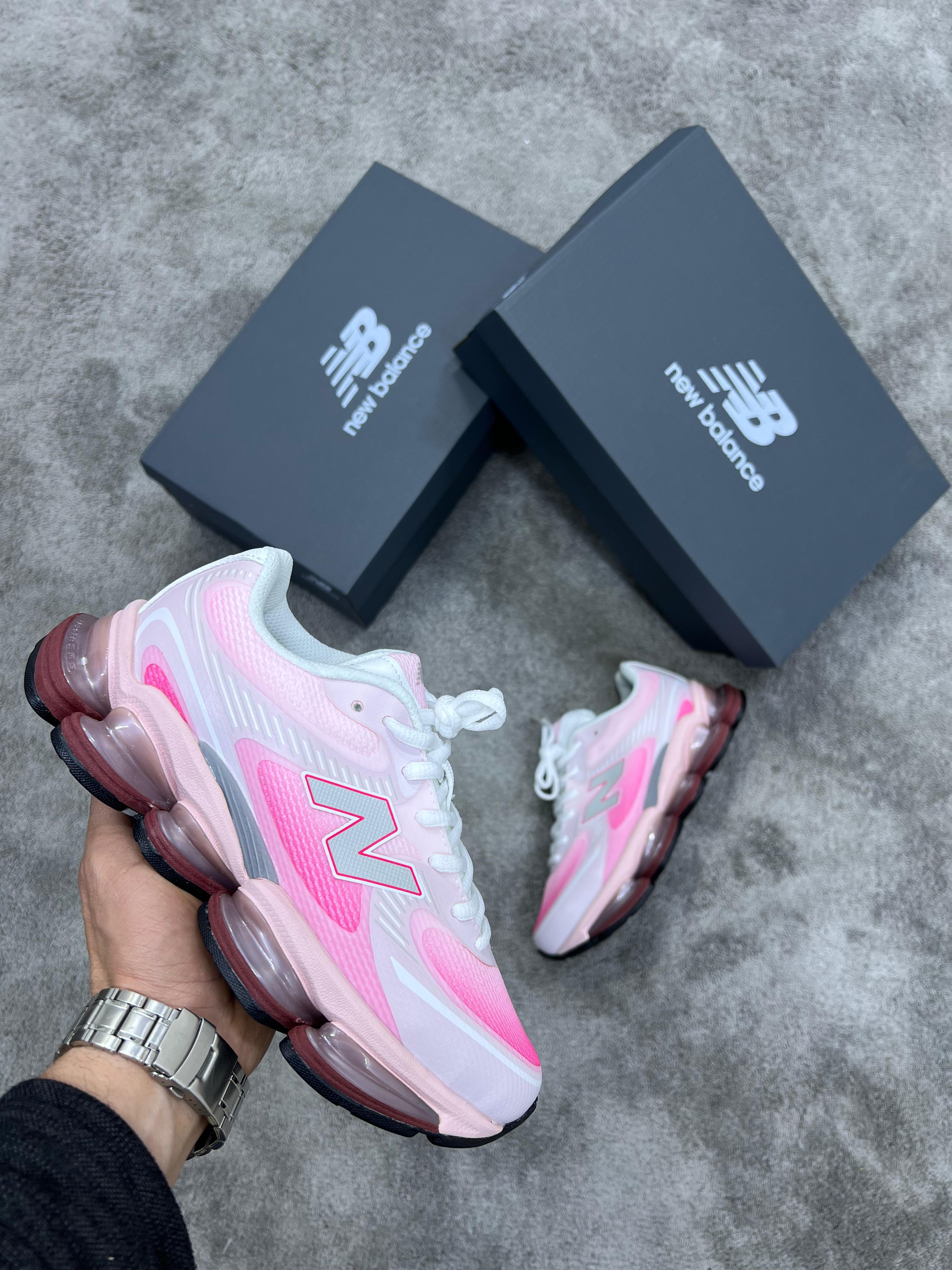 New Balance 2000