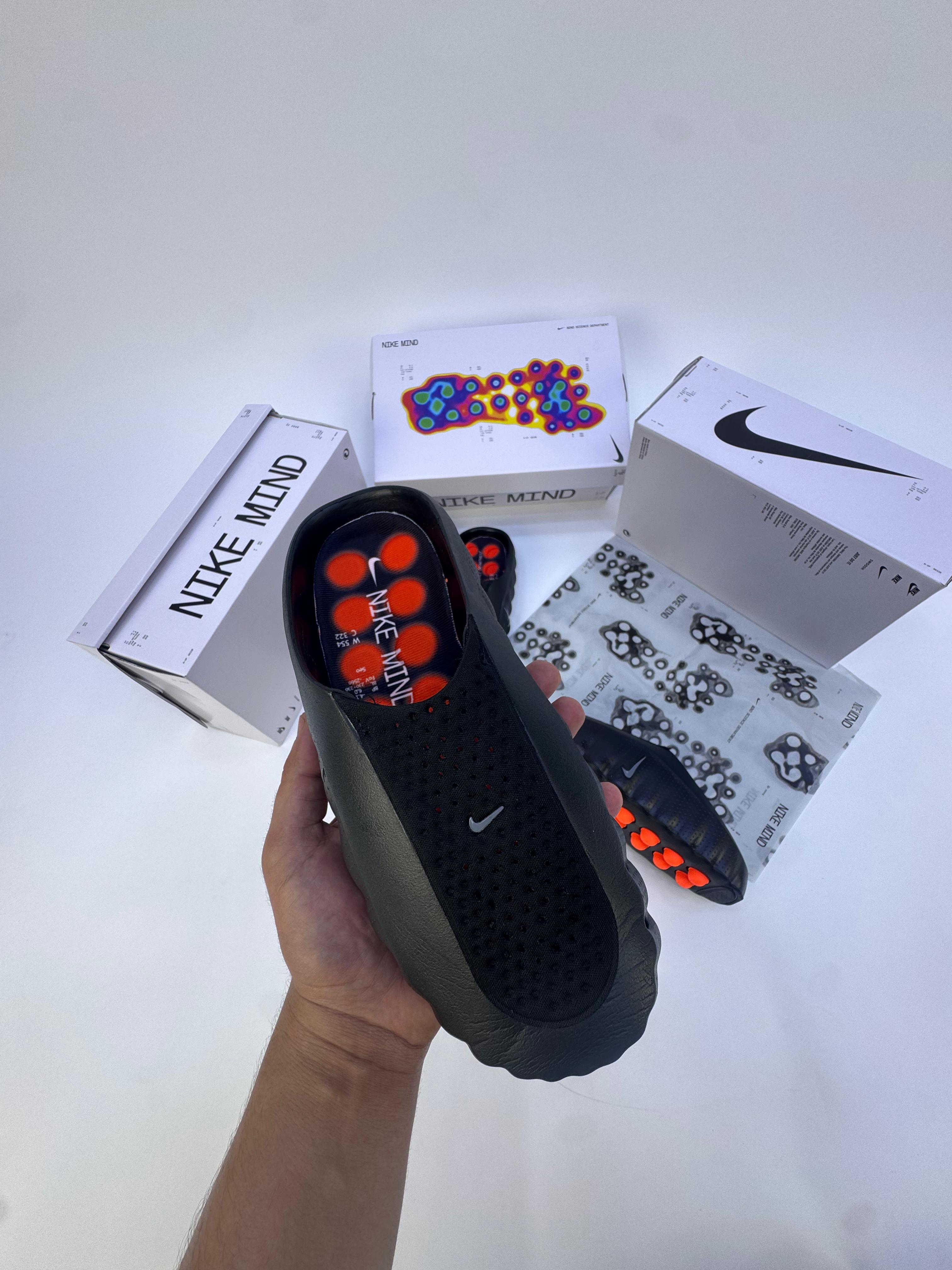 Nike Mind (NEGRAS)