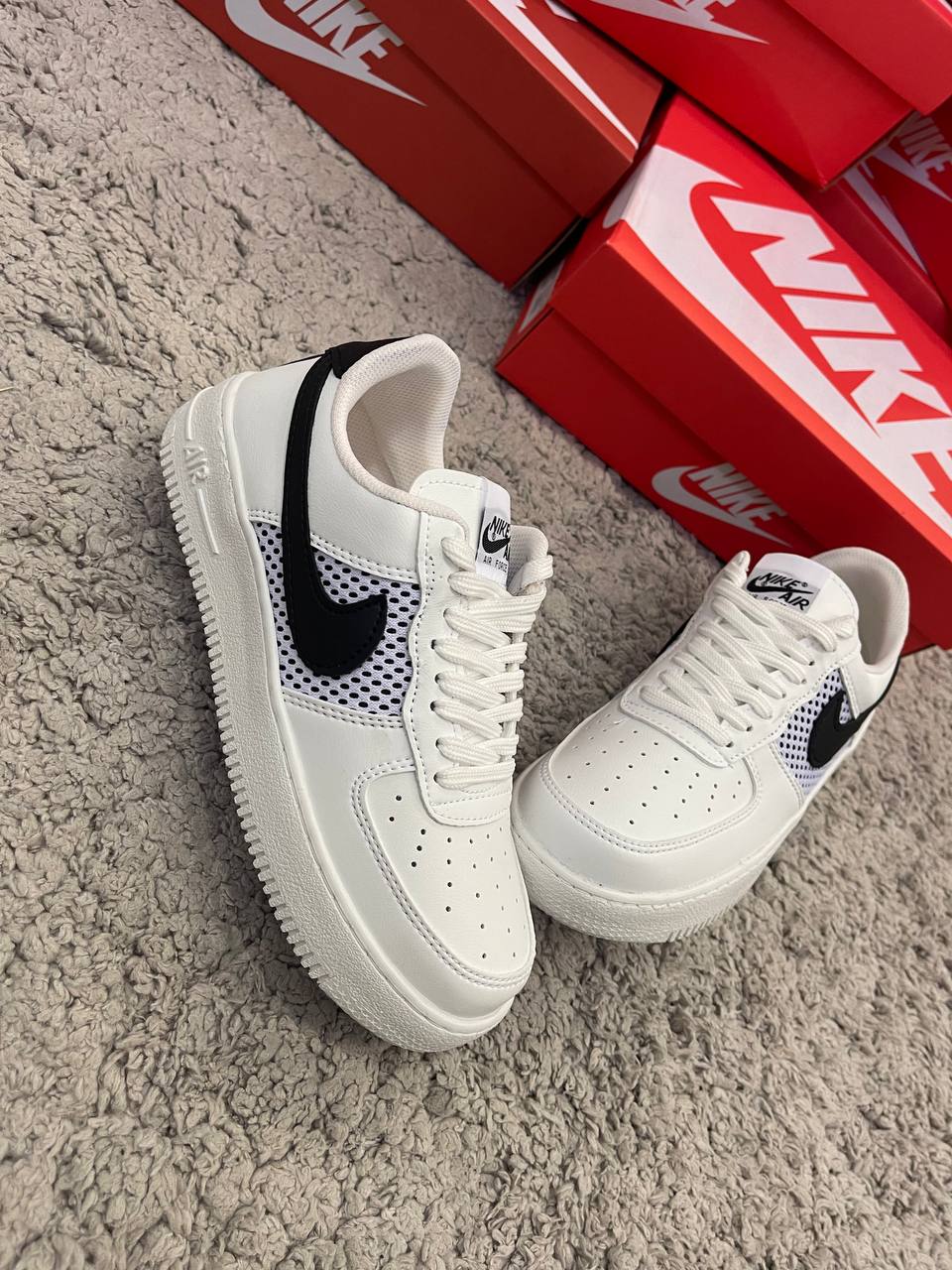Air Force 1 “logo negro”