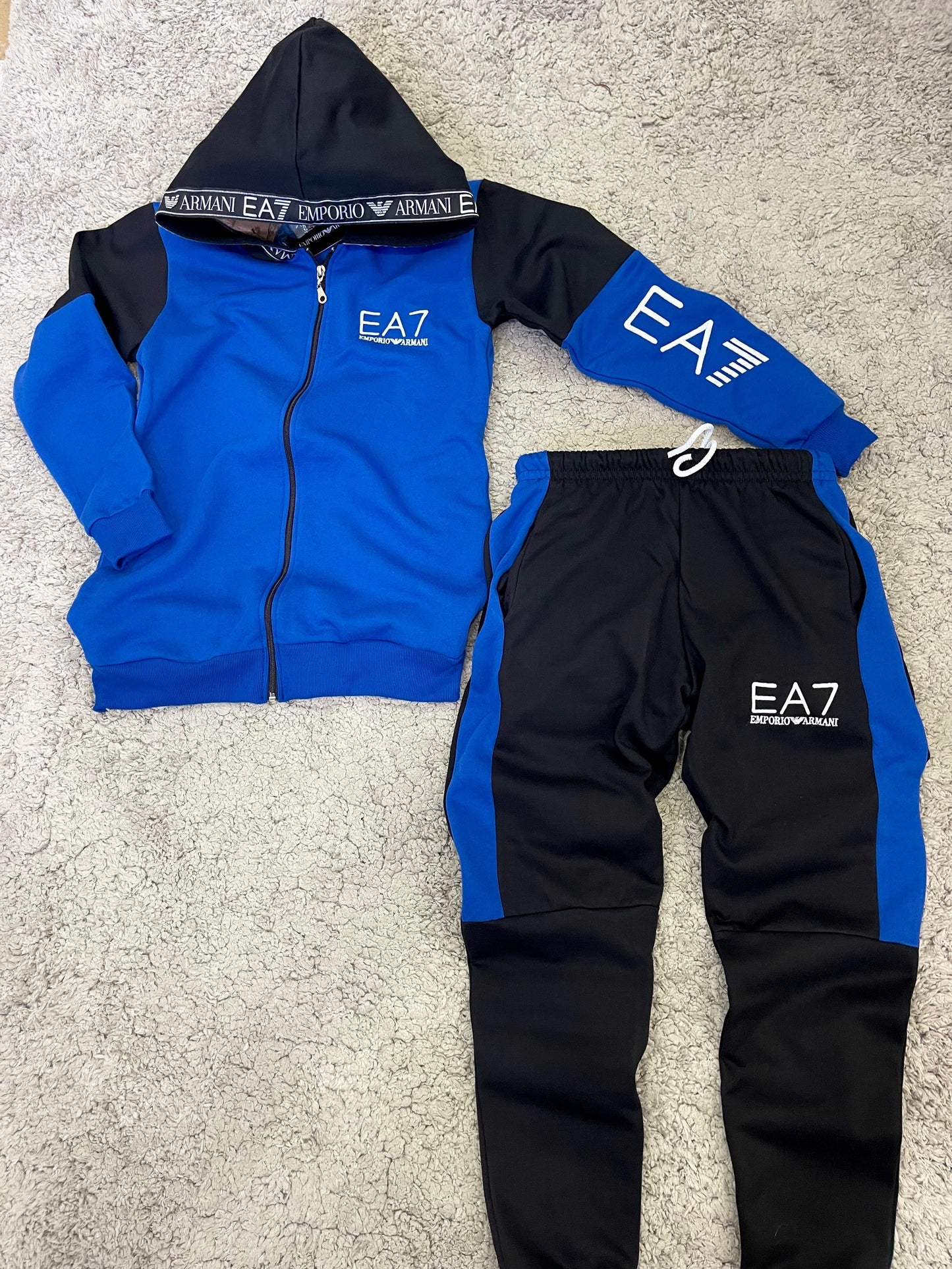 Novedad Chándal EA7 “azul”