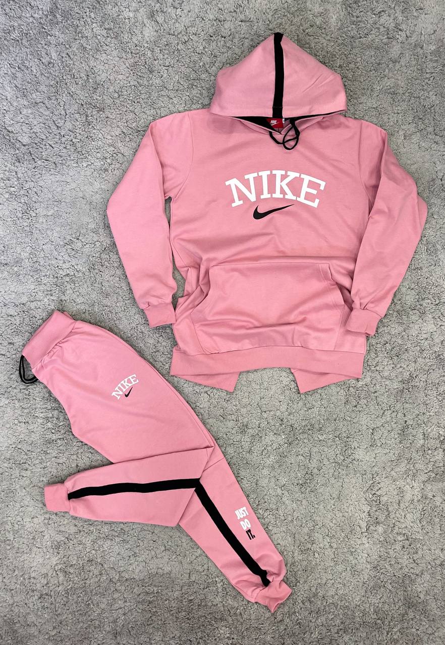 Chándal Nike rosa “novedad”
