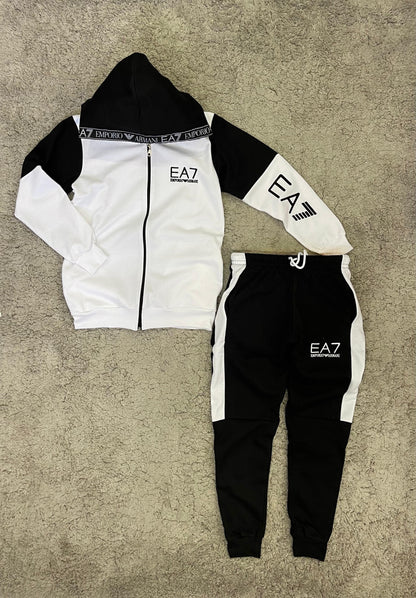 Novedad Chándal EA7 “blanco”