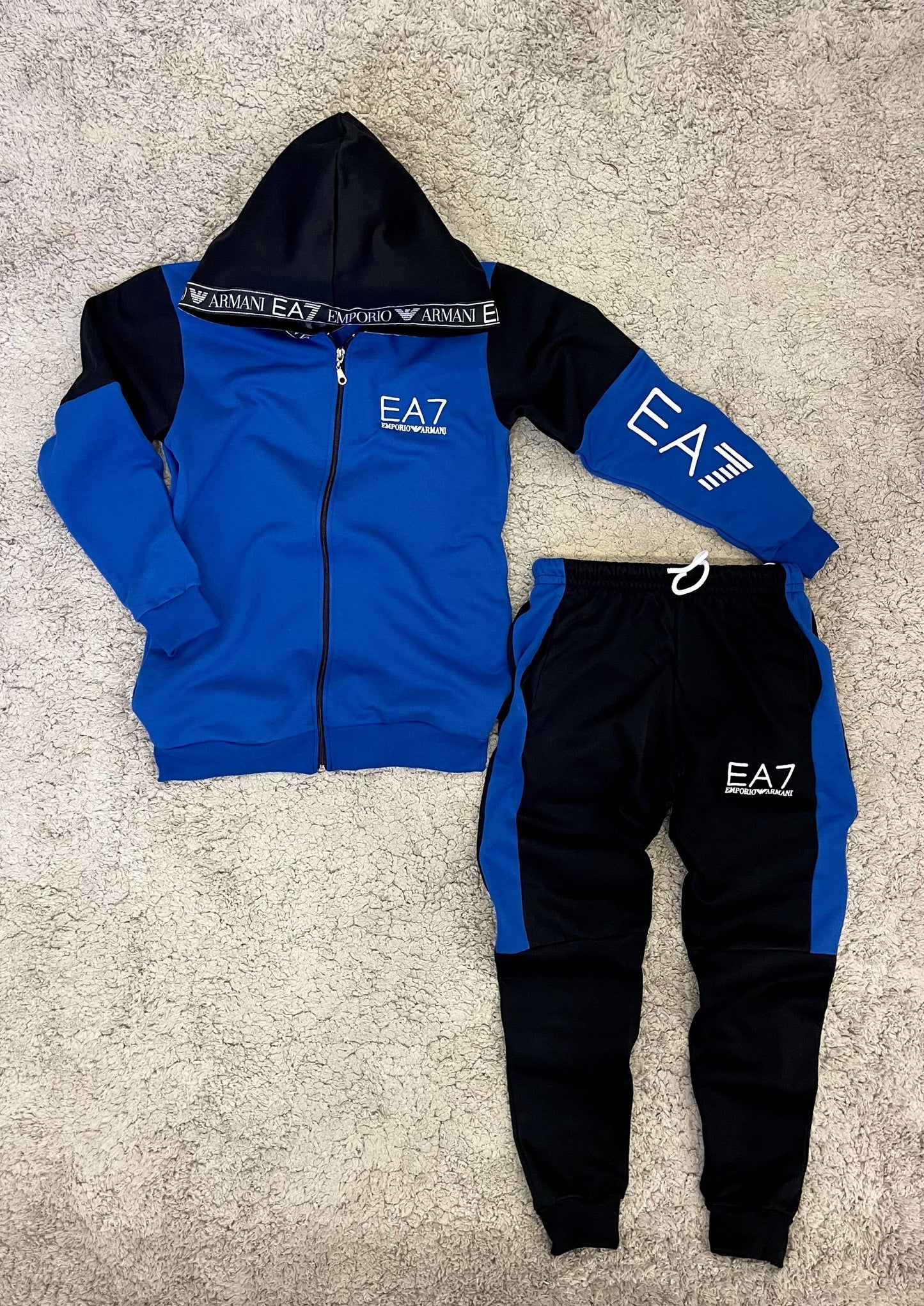 Novedad Chándal EA7 “azul”