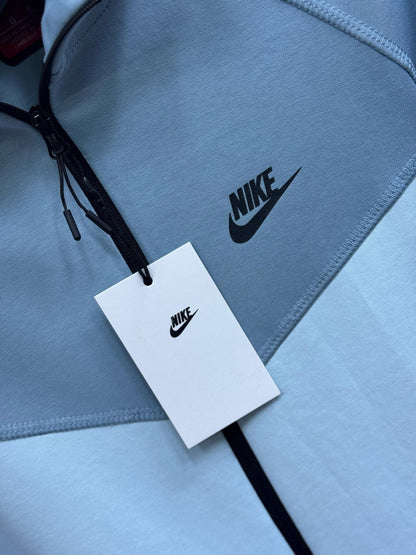 Nike Tech azul claro “maxima calidad”