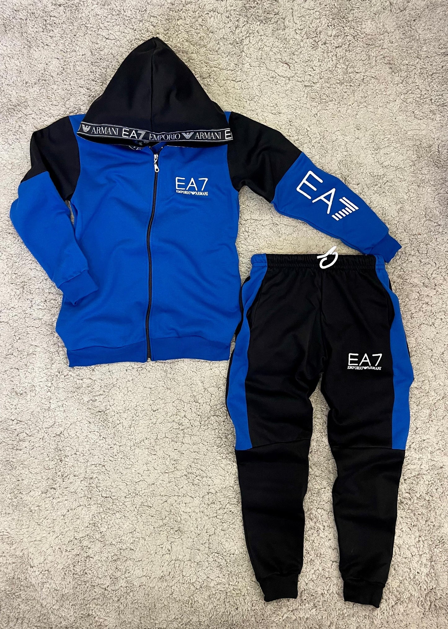 Novedad Chándal EA7 “azul”