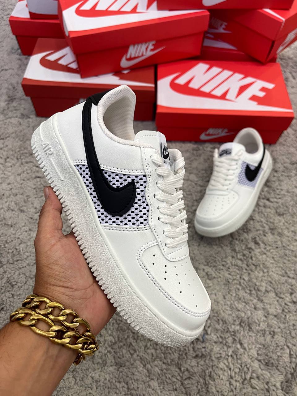 Air Force 1 “logo negro”
