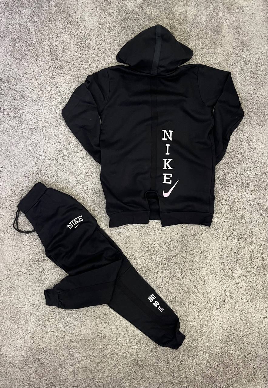 Chándal Nike negro “novedad”