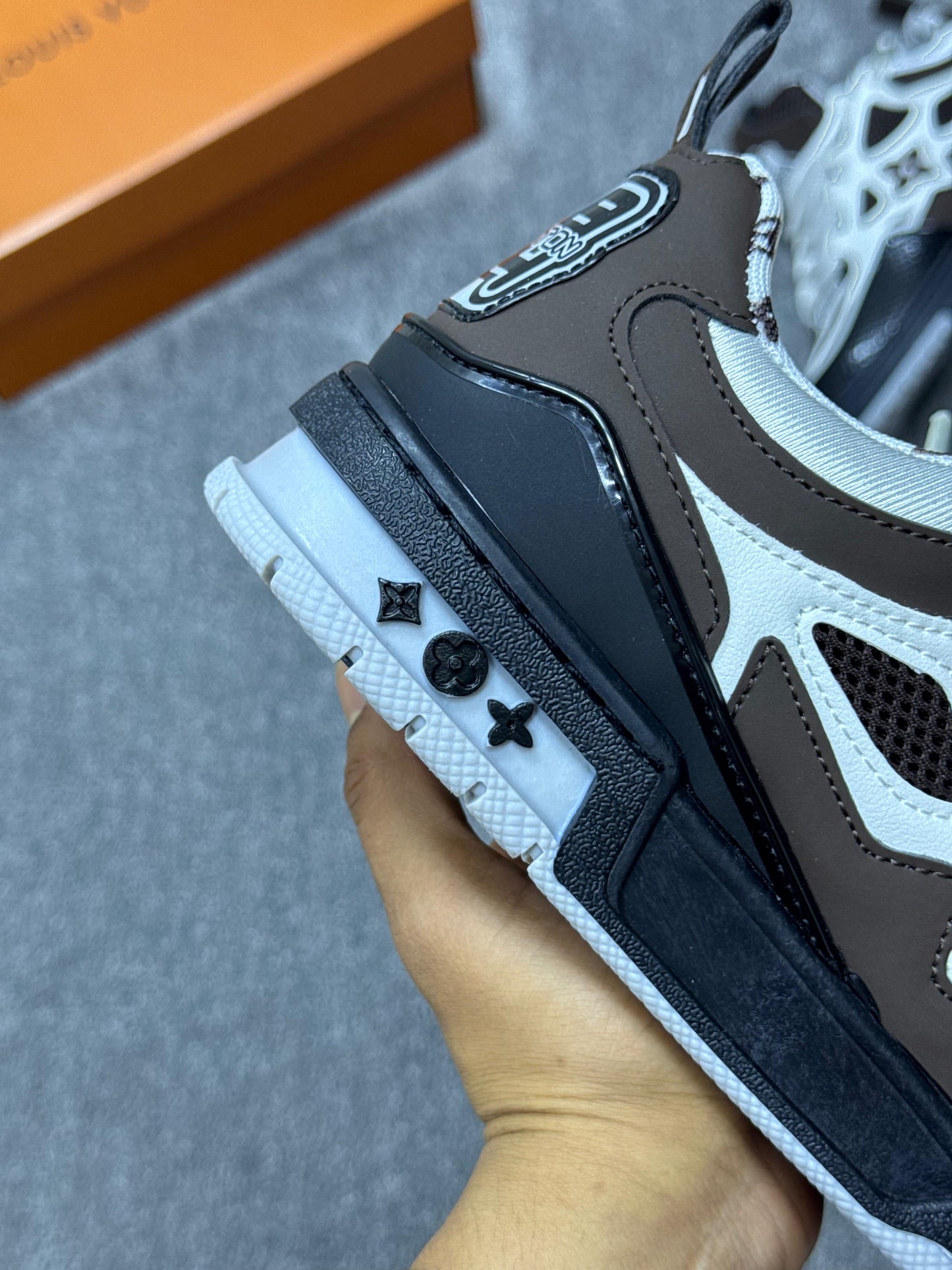 Louis Vuitton skate LV