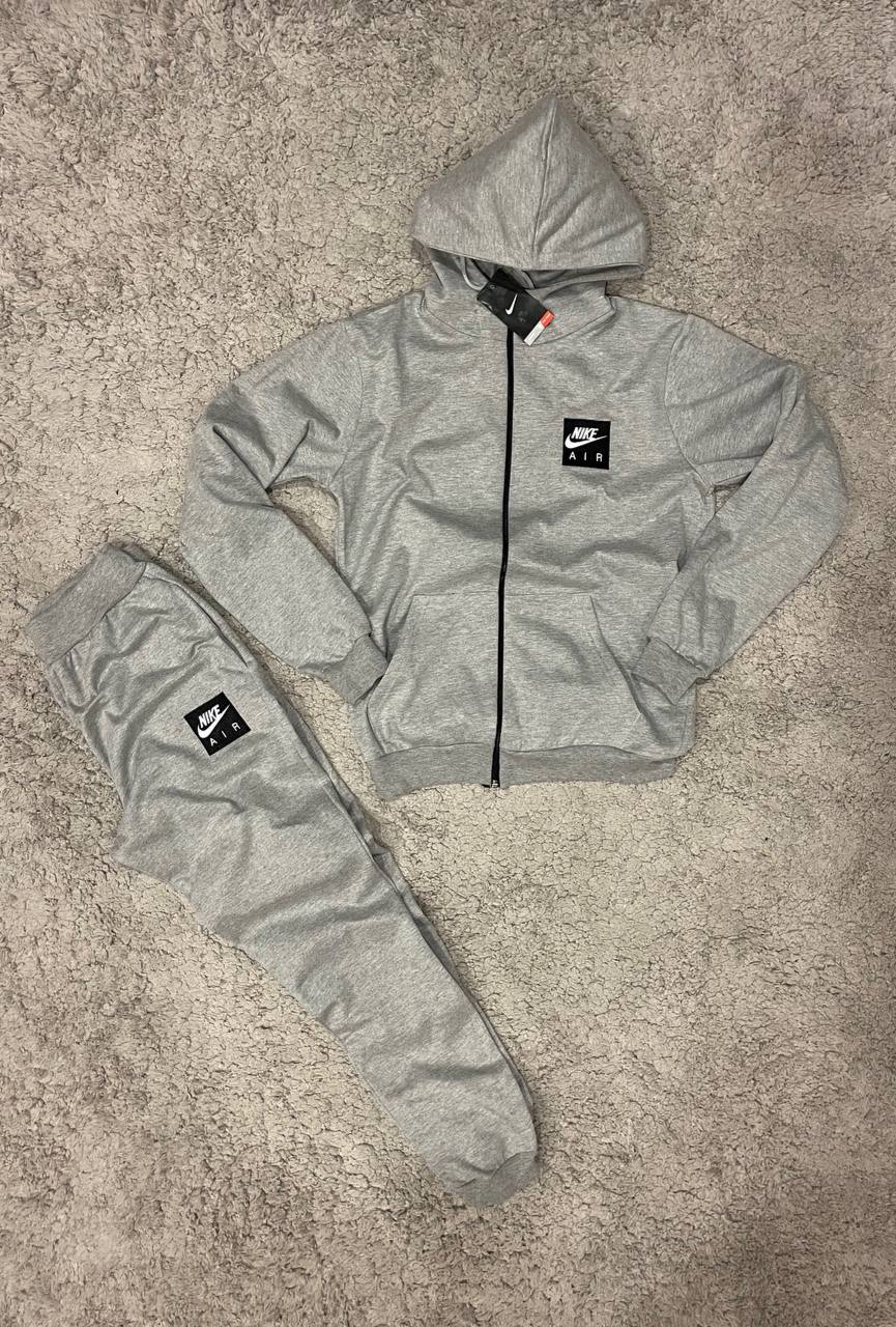Chándal Nike gris “novedad”