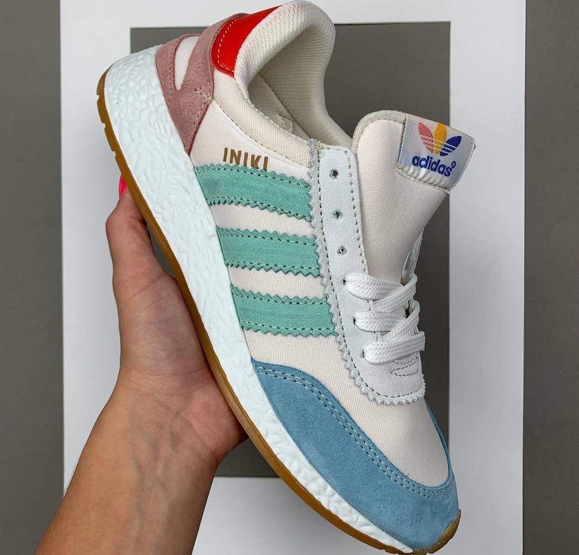 ADIDAS iniki