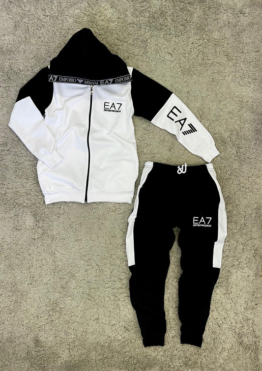 Novedad Chándal EA7 “blanco”