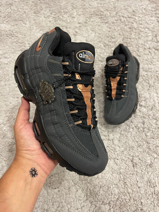 Nike Air Max SYNA