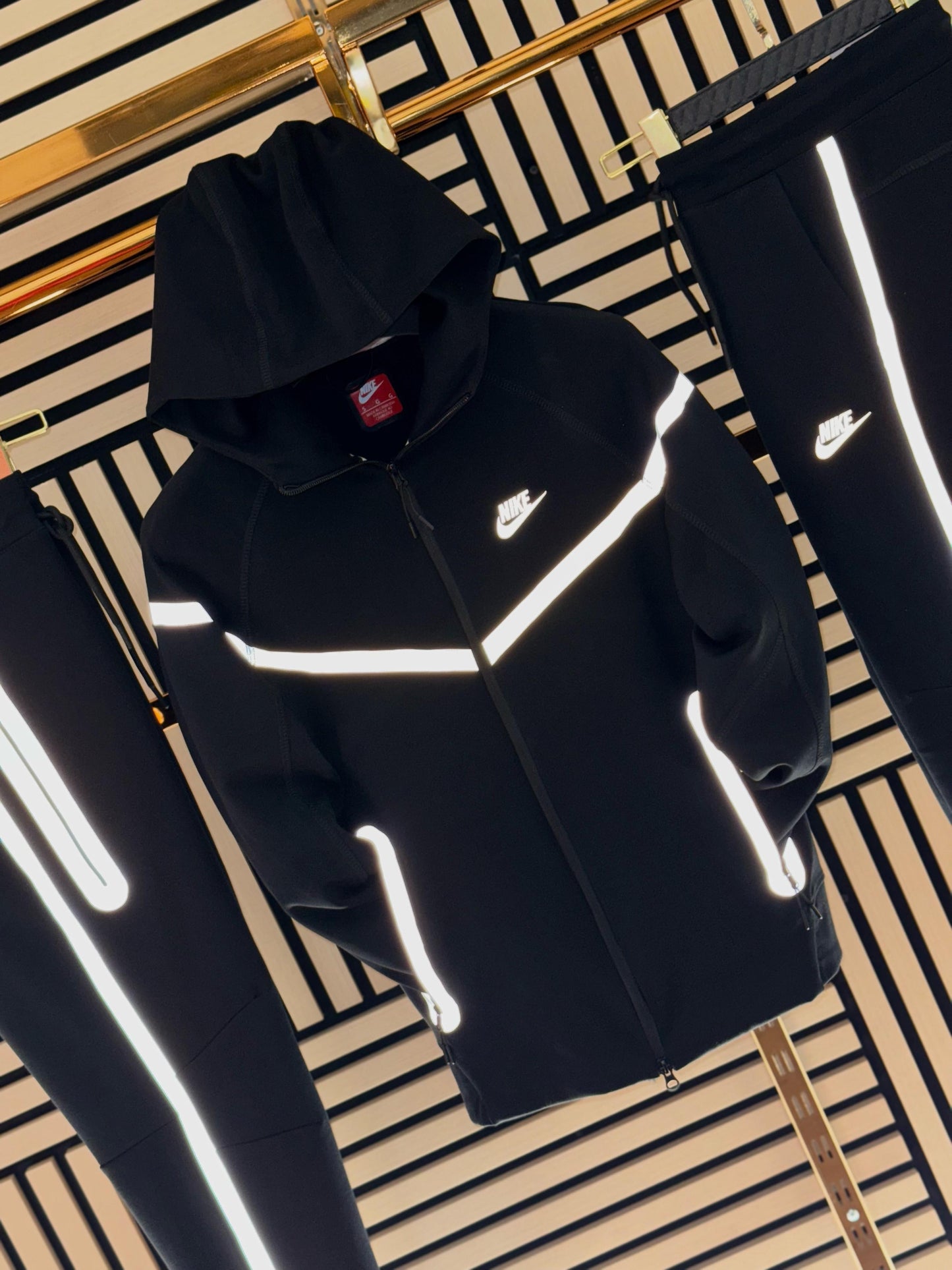 Nike Tech blanco y negro “maxima calidad”