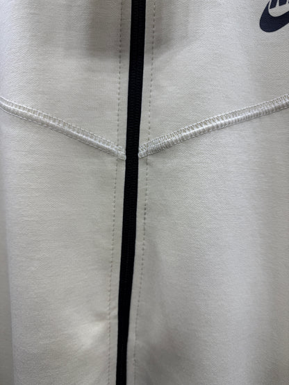 Chandal Nike Tech ( Crema )
