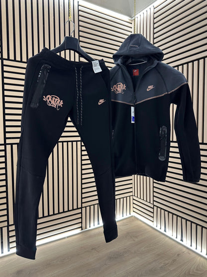 Chandal NIKE TECH X SYNA WORLD