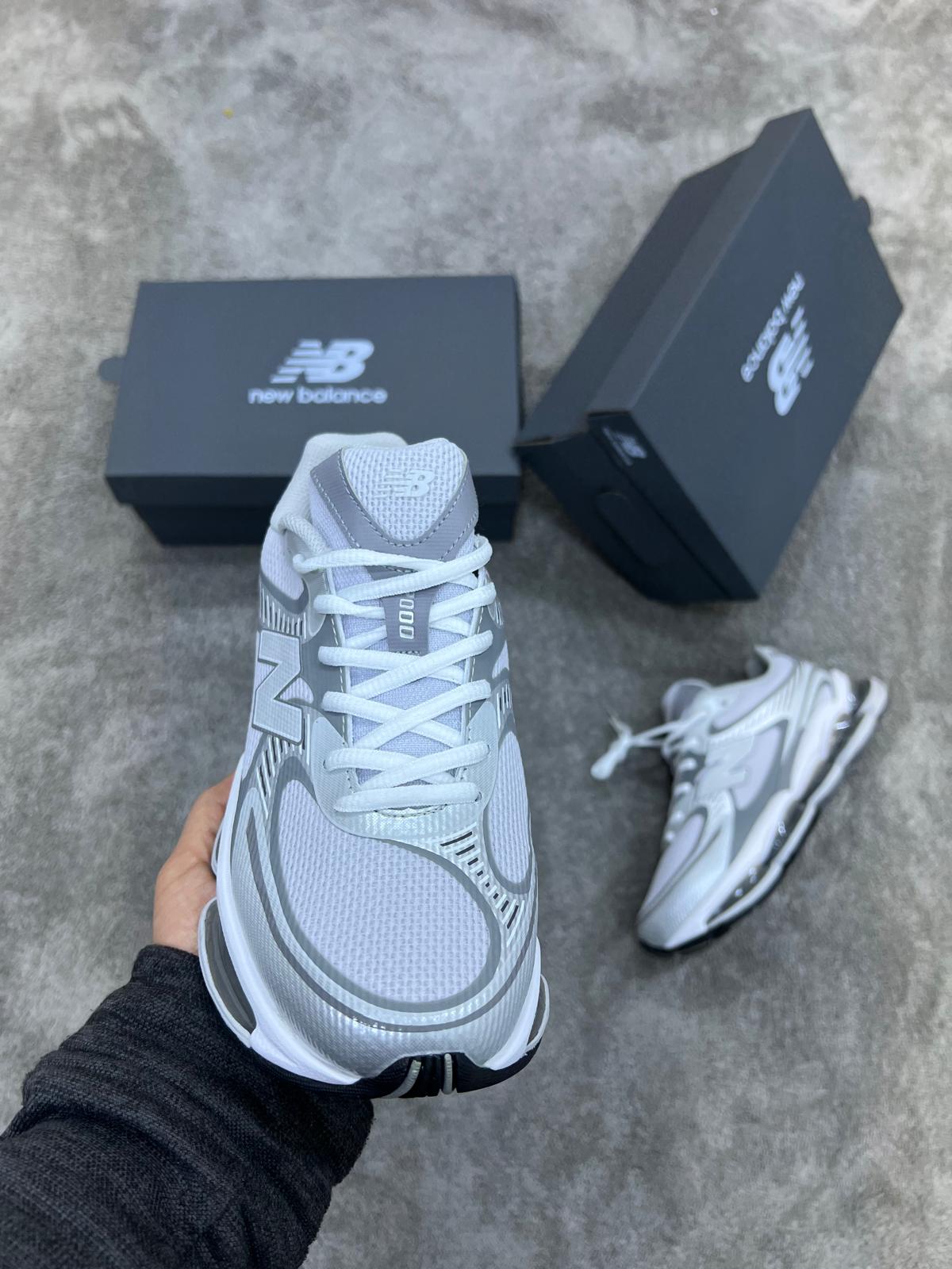 New Balance  2000