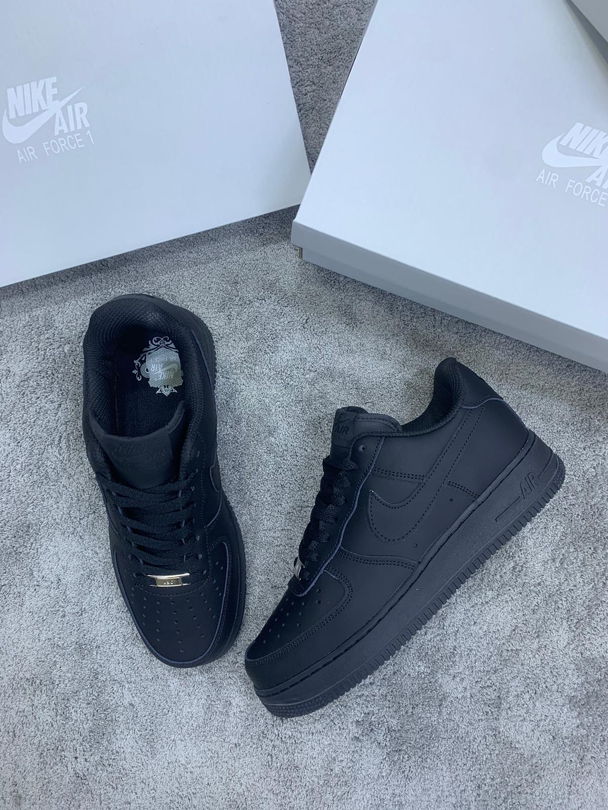 Air force 1 ( Negras )