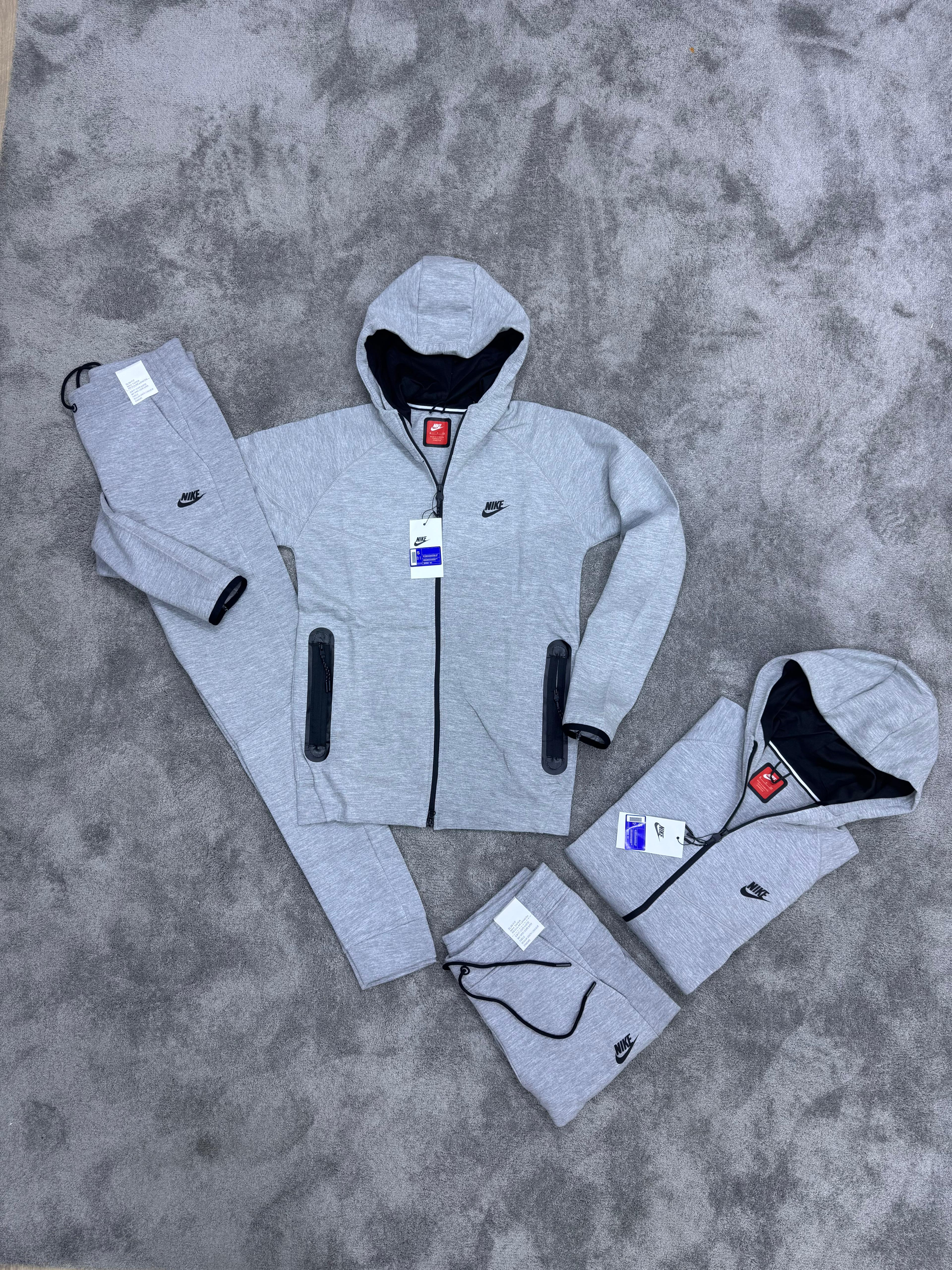 Chandal Nike Tech ( Gris )