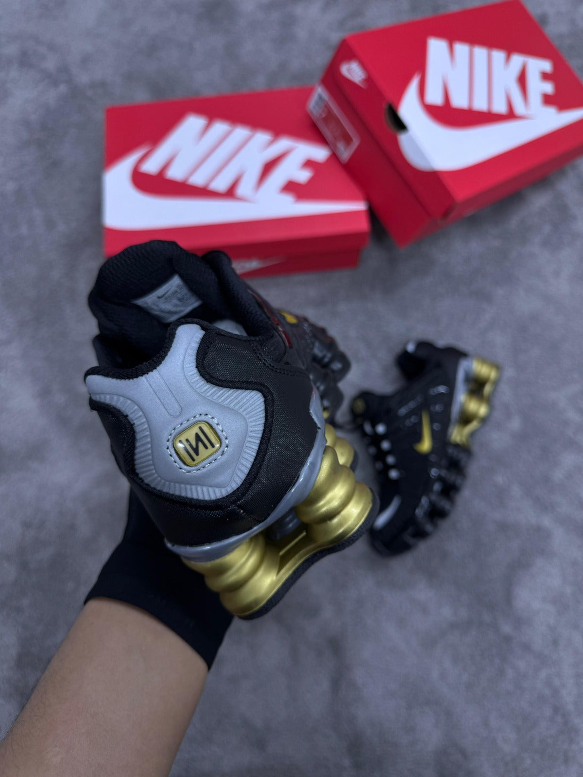 Nike SHOX TL ( Doradas )