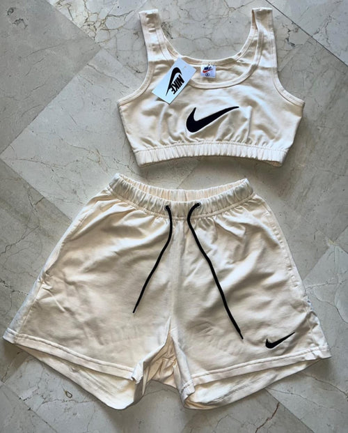 Conjunto Chica "Baja calidad"